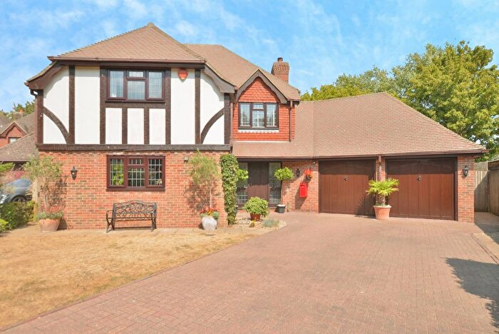 4 Bedroom Detached House For Sale In Orchard Drive, Littlestone, New Romney, Kent, TN28