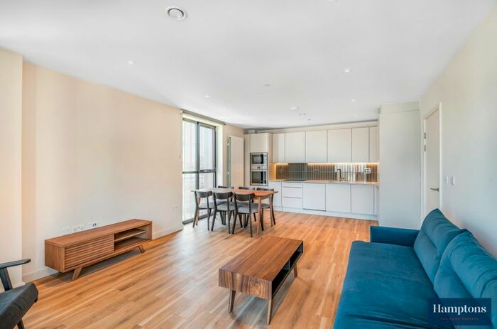 3 Bedroom Flat To Rent In George Street, Croydon, CR0