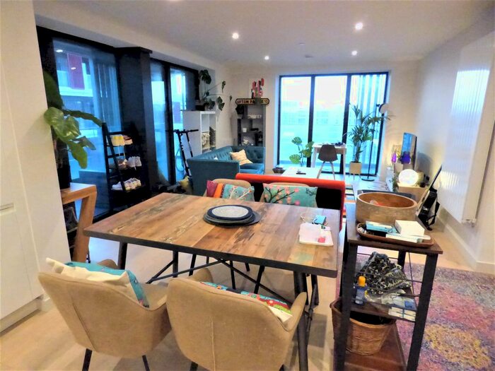 2 Bedroom Flat To Rent In Marco Polo Tower, Bonnet Street, London, E16