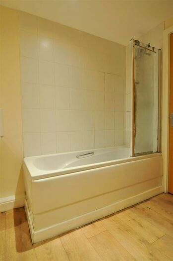 1 Bedroom Flat To Rent In Colonial Buildings, Sunbridge Road, Bradford, BD1