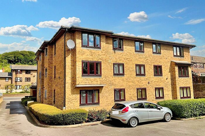 2 Bedroom Flat For Sale In Priory House, Folkestone Road, Dover, CT17