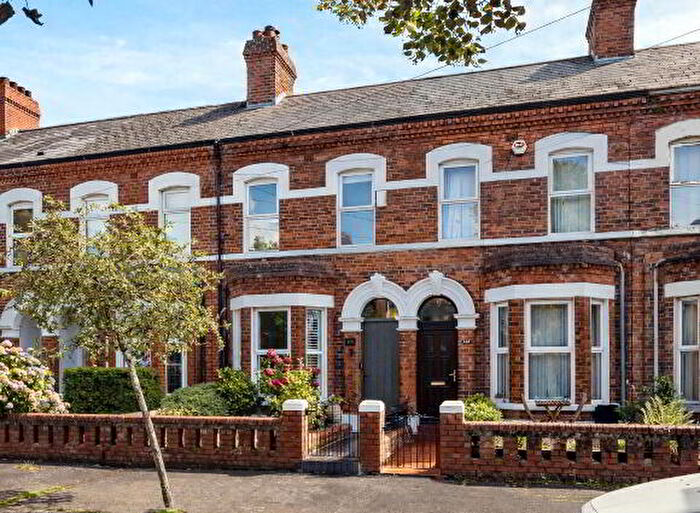 3 Bedroom Mid Terraced House For Sale In Deramore Avenue, Belfast, BT7