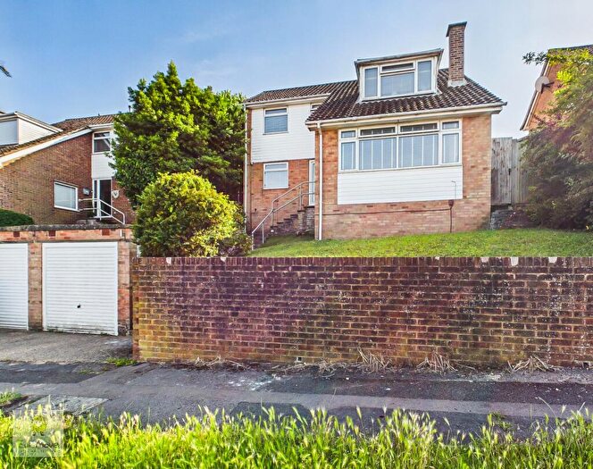 4 Bedroom Detached House For Sale In Polhill Drive, Walderslade Chatham, Kent, ME5