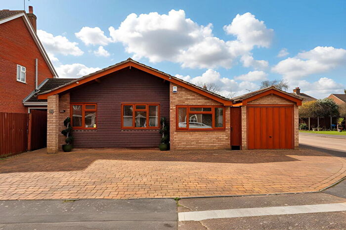 3 Bedroom Detached Bungalow For Sale In Marlborough Close, Grays, RM16