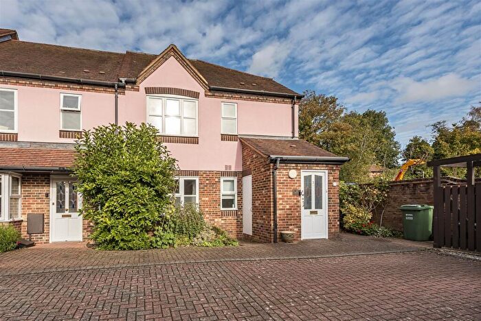 1 Bedroom Flat For Sale In Sun Lane, Harpenden, AL5