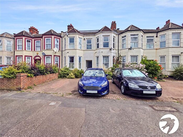 1 Bedroom Flat To Rent In Hither Green Lane, London, SE13
