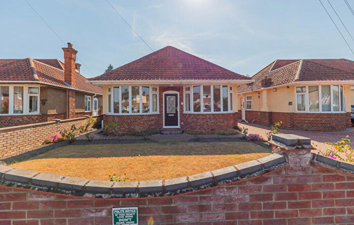2 Bedroom Detached Bungalow For Sale In Pound Lane, Gorleston, Great Yarmouth, NR31
