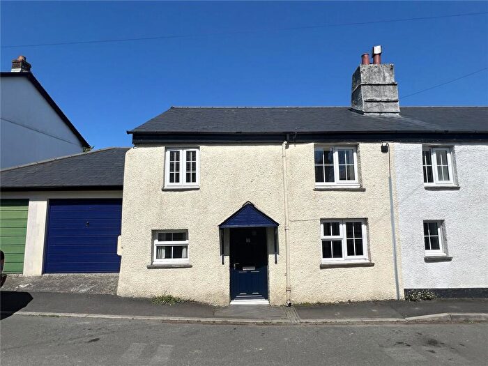 3 Bedroom End Of Terrace House For Sale In Duke Street, Launceston, Cornwall, PL15