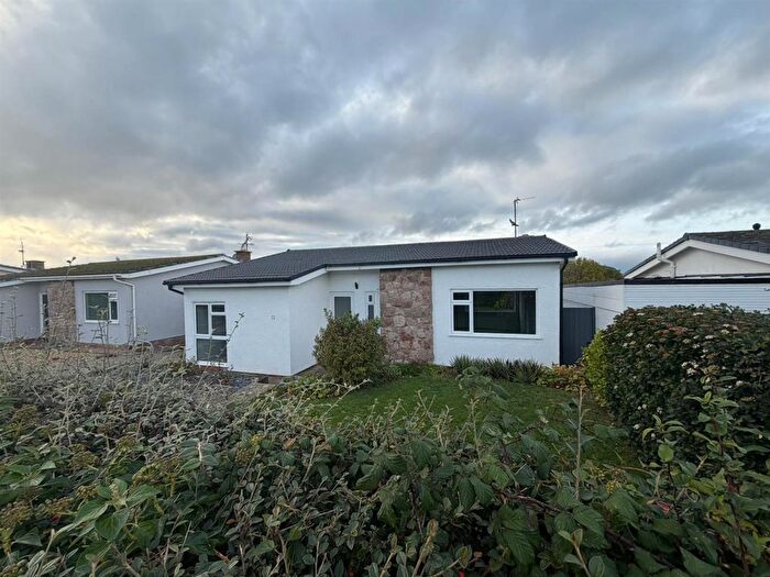 2 Bedroom Detached Bungalow To Rent In Rochester Way, Rhos On Sea, LL28