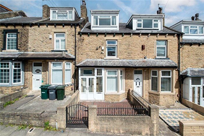 3 Bedroom Terraced House For Sale In Upper Woodlands Road, Bradford, West Yorkshire, BD8