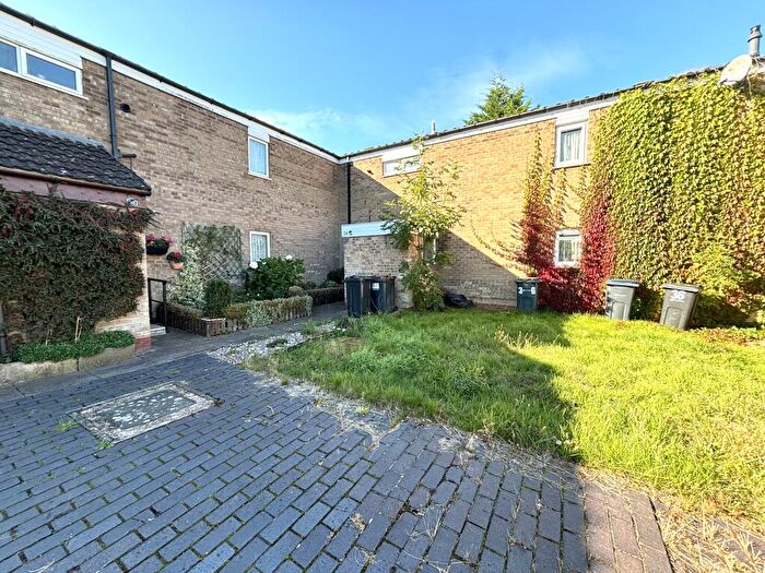 3 Bedroom House To Rent In Spoon Drive, Kings Norton, B38