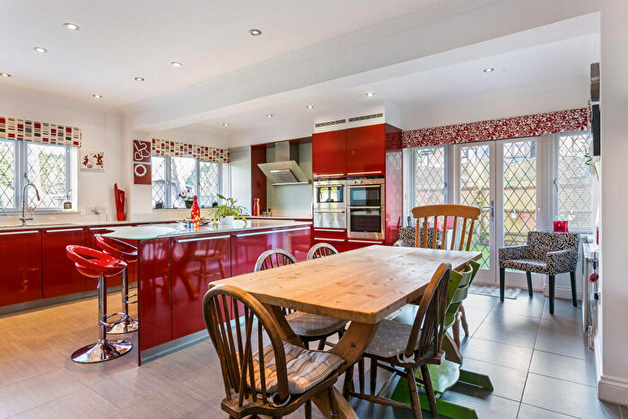 6 Bedroom Detached House For Sale In Miller Place, Gerrards Cross, SL9