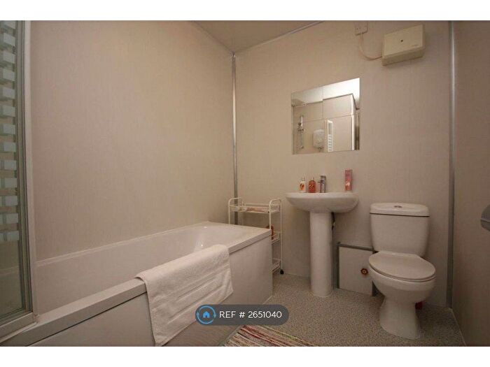 2 Bedroom Flat To Rent In Bedford Street, Edinburgh, EH4