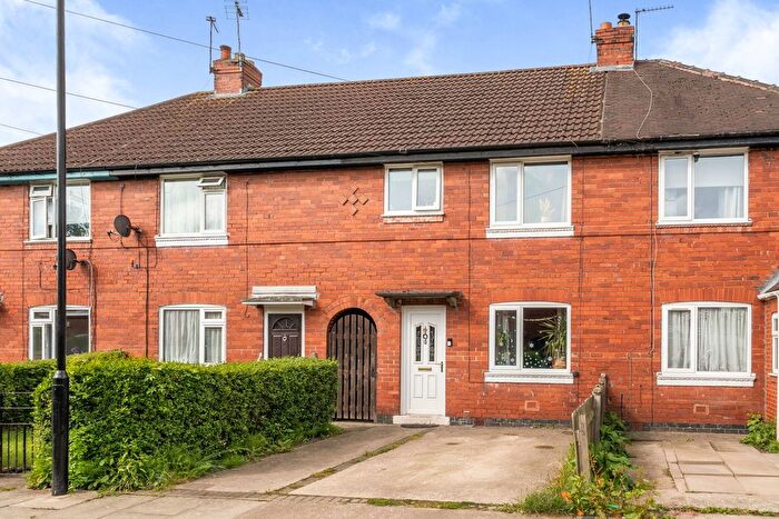 3 Bedroom Terraced House For Sale In Pottery Lane, York, YO31