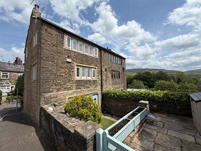 3 Bedroom Cottage For Sale In Wakefield Road, Heyrod, Stalybridge, SK15