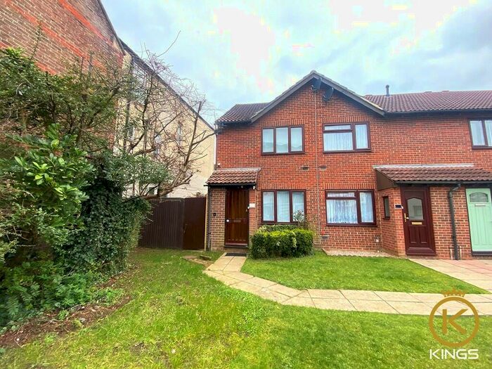 2 Bedroom End Of Terrace House To Rent In Gladys Avenue, Portsmouth, PO2