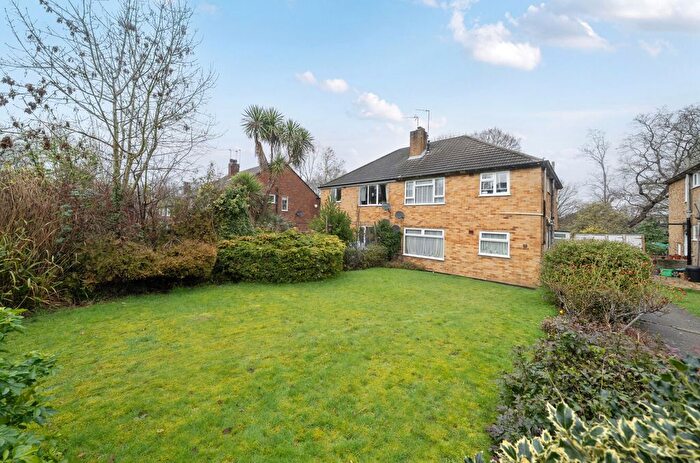 2 Bedroom Flat For Sale In Croft Close, Chislehurst, BR7