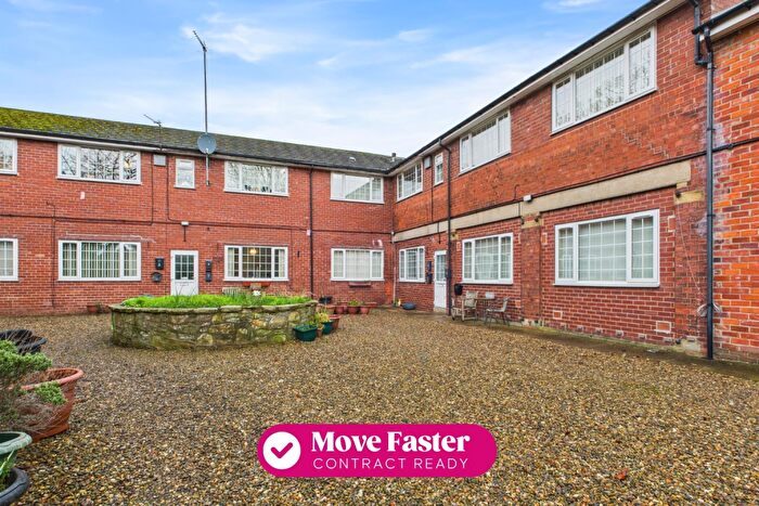 2 Bedroom Flat For Sale In Molescroft Mews, Beverley, HU17