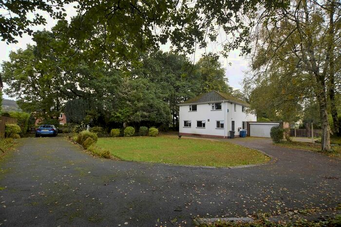 5 Bedroom Detached House To Rent In Wyfordby Avenue, Blackburn BB2