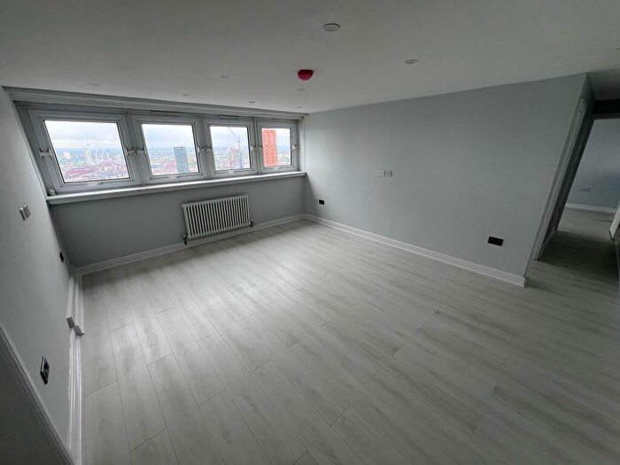 2 Bedroom Apartment To Rent In Holloway Head, Birmingham, B1