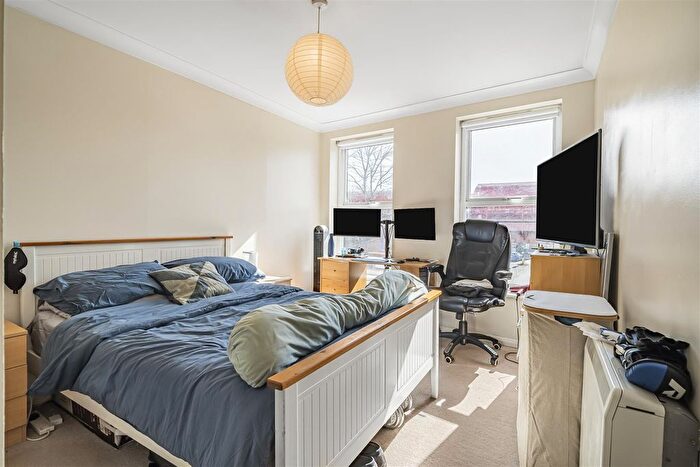 2 Bedroom Flat To Rent In Coombe Lane, London, SW20