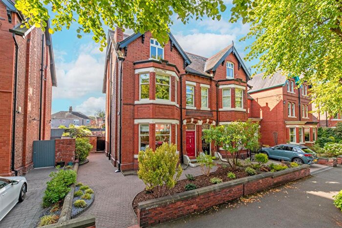 5 Bedroom Semi-Detached House For Sale In Grappenhall Road, Stockton Heath, Warrington, WA4