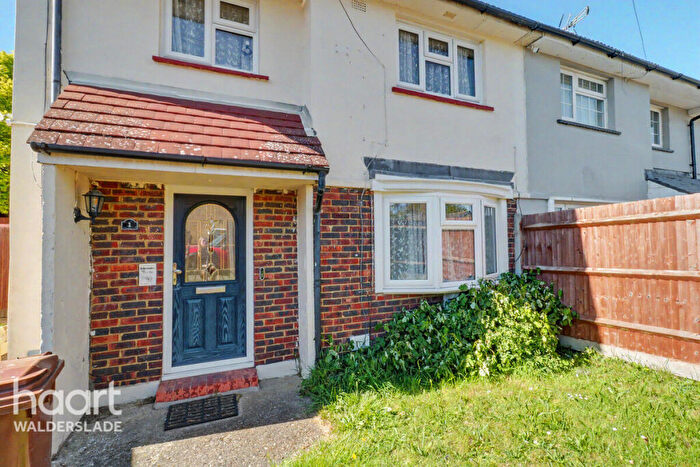 3 Bedroom Semi Detached House To Rent In Beeching Road, Chatham, ME5