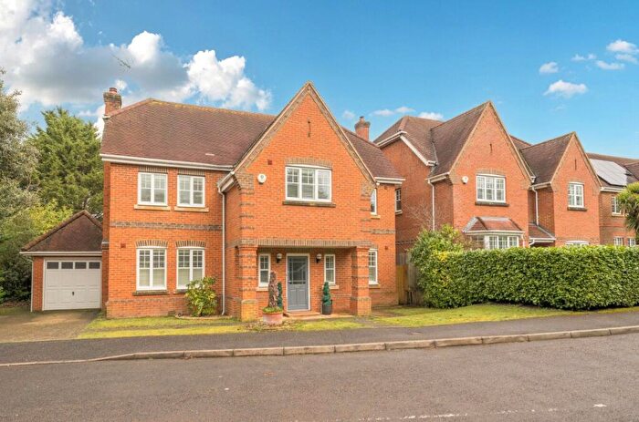 5 Bedroom Detached House For Sale In Hope Fountain, Camberley, Surrey, GU15