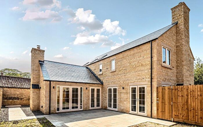 5 Bedroom Detached House For Sale In Station Road, Corby Glen, Grantham, Lincolnshire, NG33