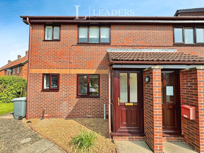 2 Bedroom Flat To Rent In Weavers Close, Horsham St. Faith, Norwich, NR10