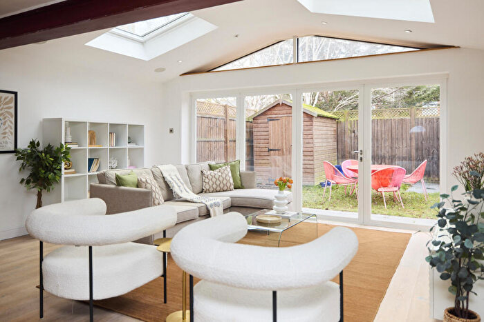 4 Bedroom Terraced House For Sale In Basevi Way, London, SE8