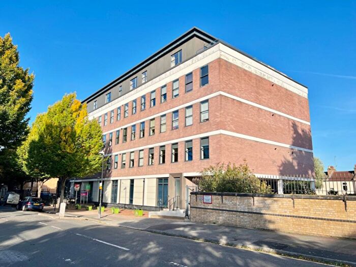 1 Bedroom Apartment To Rent In Stephenson House, The Grove, Gravesend, Kent, DA12