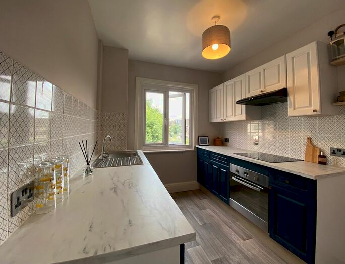 2 Bedroom Flat To Rent In Cumberland Road, Newham, E13