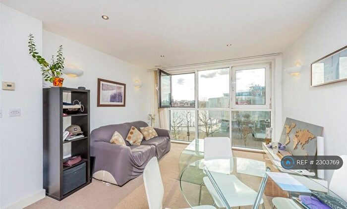 1 Bedroom Flat To Rent In Western Gateway, London, E16