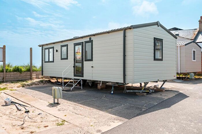2 Bedroom Park Home For Sale In Manor Road, Caister-On-Sea, NR30