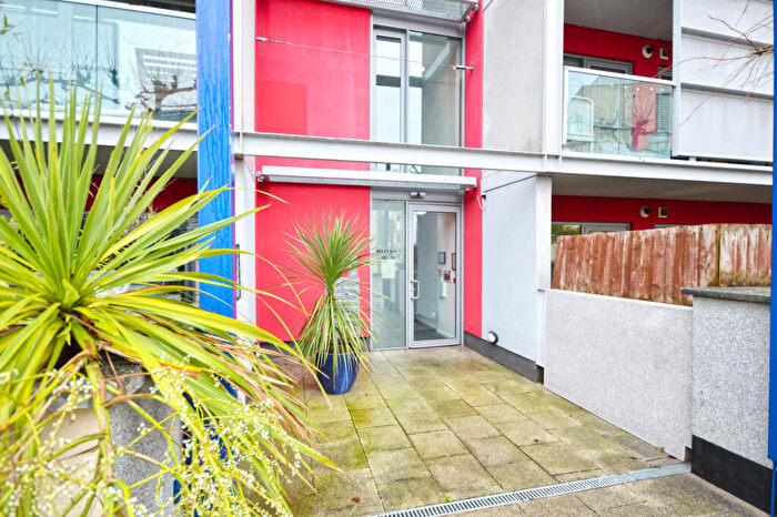 2 Bedroom Apartment For Sale In Caledonian Road, Bristol, BS1