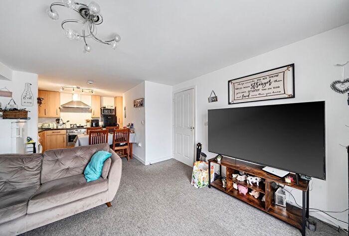 1 Bedroom Flat For Sale In Ian Macdonald Court, Adastra Way, Wallington, Surrey, SM6