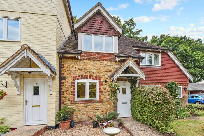 3 Bedroom Terraced House For Sale In Arford Road, Arford, Hampshire, GU35