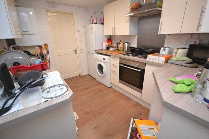 6 Bedroom Terraced House To Rent In Hatherley Road, Reading, RG1