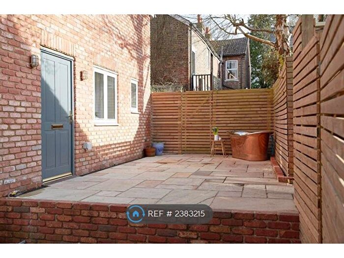 1 Bedroom Detached House To Rent In Homewood Road, Langton Green, Tunbridge Wells, TN3