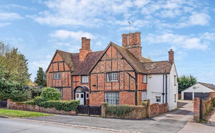 6 Bedroom Detached House For Sale In High Street South, Stewkley, Buckinghamshire, LU7