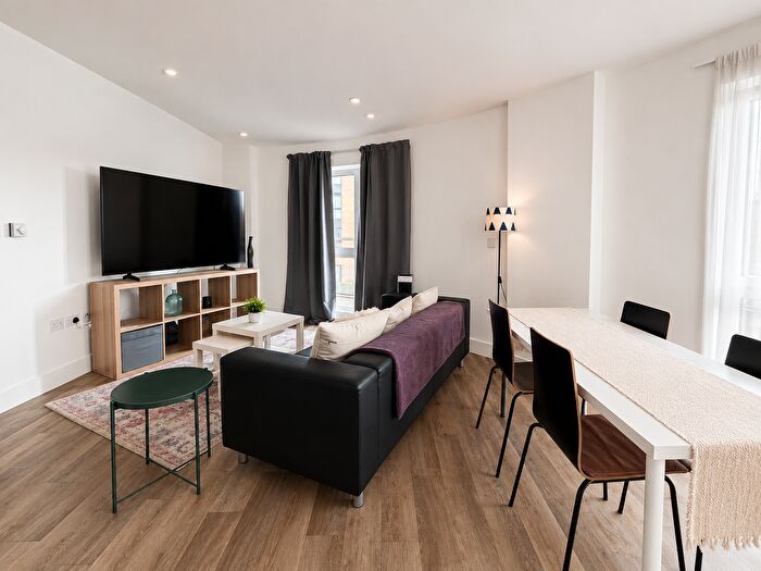 2 Bedroom Flat To Rent In Station View, Guildford, GU1