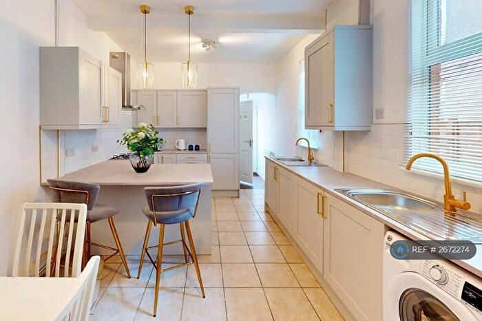 6 Bedroom Terraced House To Rent In Kimberley Road, Leicester, LE2