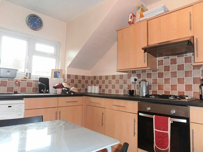 2 Bedroom House To Rent In Hope Drive, Nottingham, NG7
