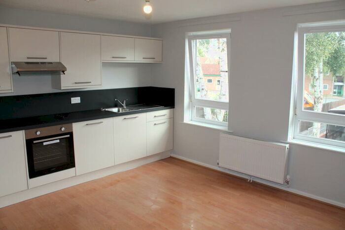 2 Bedroom Apartment To Rent In Moore Road, Mapperley, NG3