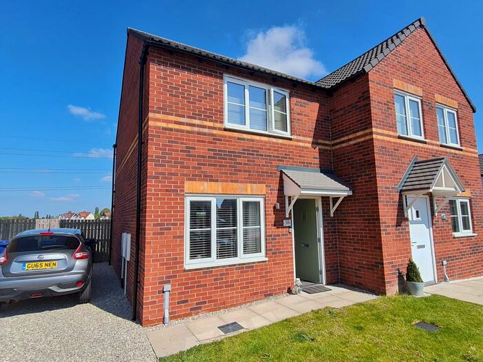 2 Bedroom House To Rent In Oxford Street, Thorne, Doncaster, DN8