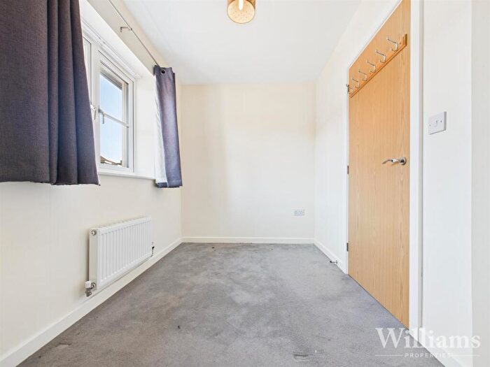 4 Bedroom Semi-Detached House To Rent In Avalon Street, Aylesbury, HP18