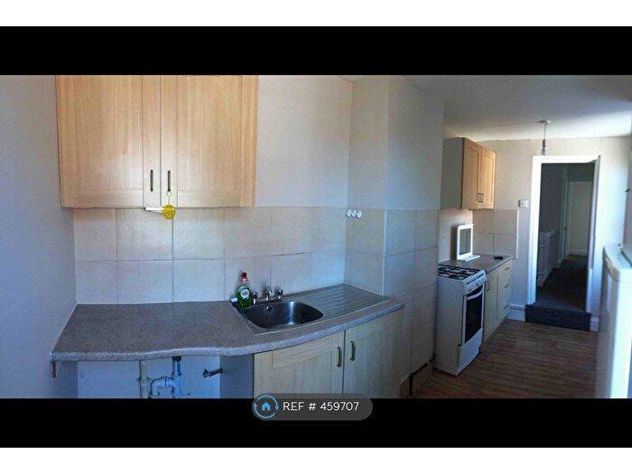 2 Bedroom Flat To Rent In Carholme Road, Lincoln, LN1