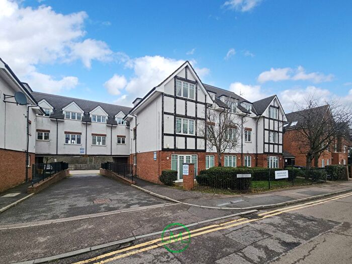2 Bedroom Flat To Rent In Augusta Court, NW4