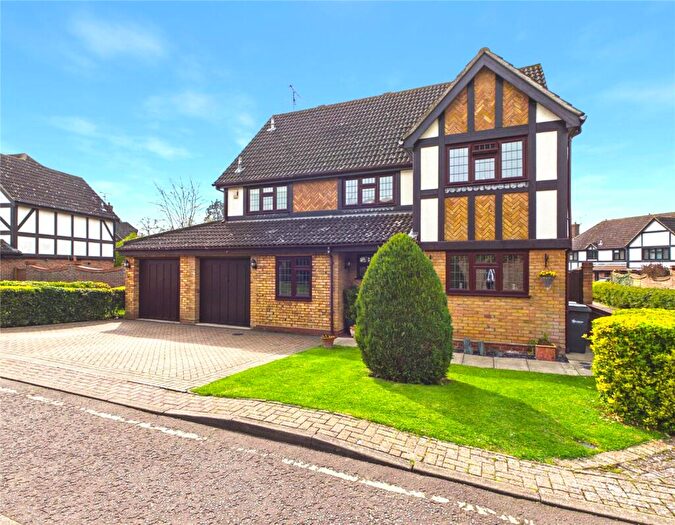 5 Bedroom Detached House For Sale In Yew Tree Close, Hatfield Peverel, Chelmsford, Essex, CM3